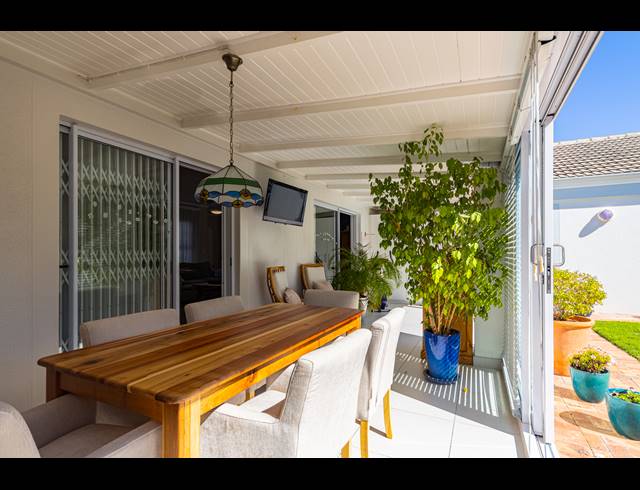 4 BEDROOM FREESTANDING FOR SALE IN SUNNINGDALE